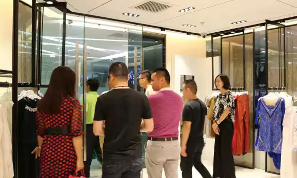9月23日，中山大学高教院华商MBA同学会来到广州天利源服装有限